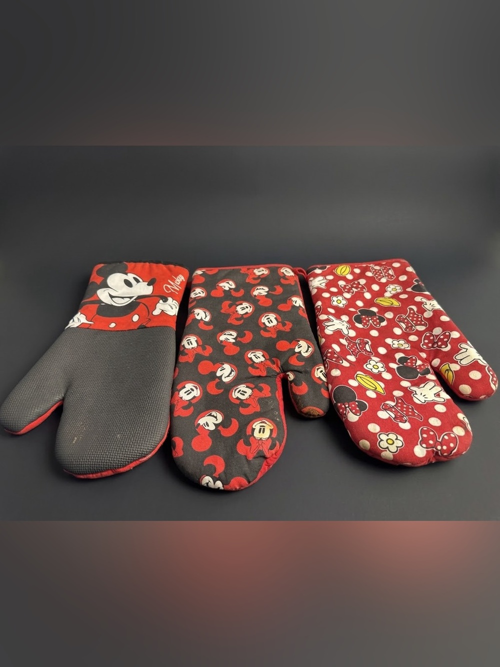 Disney Red and Black Mickey & Minnie Oven Mitt Set